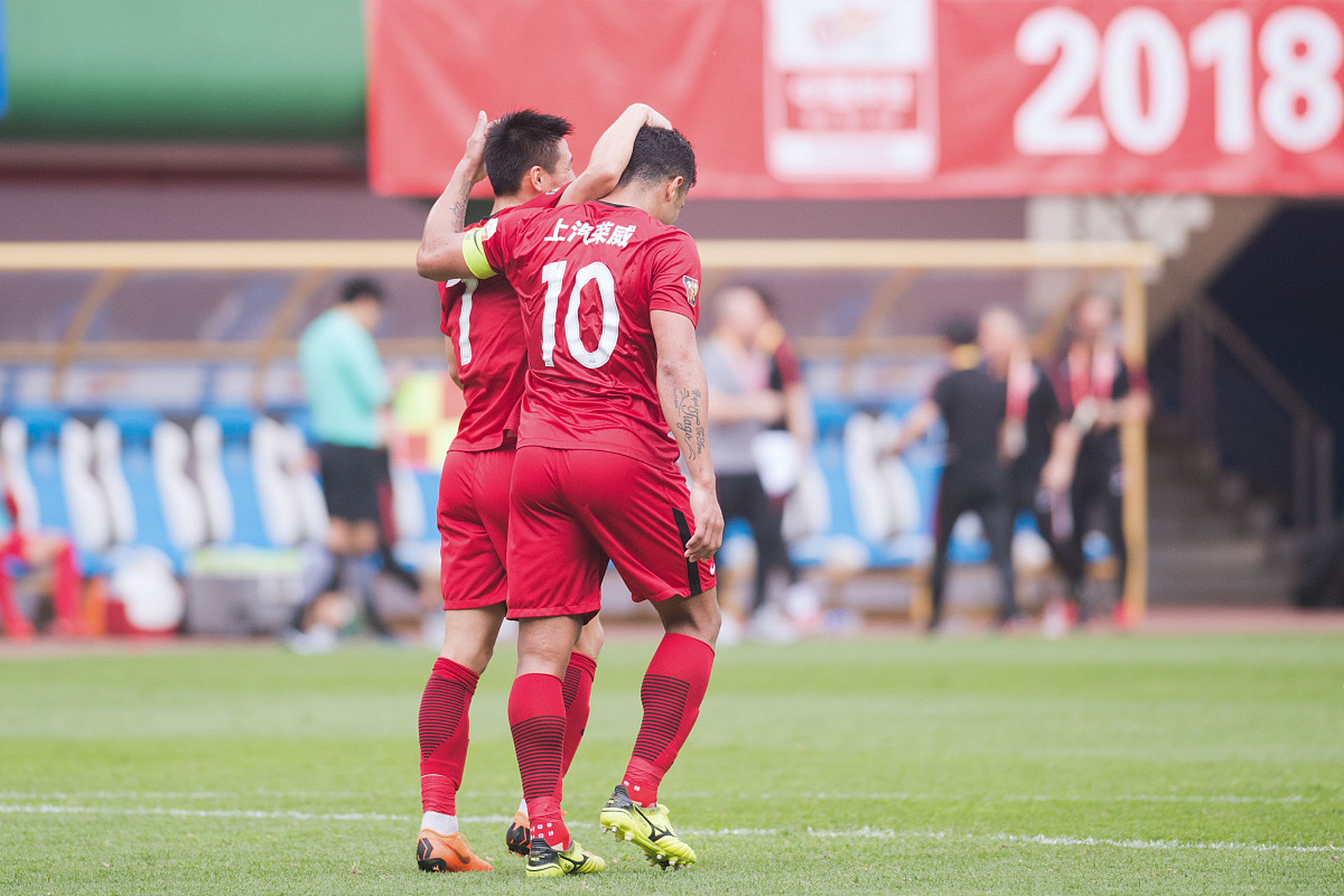 包含热血沸腾！中超赛场上的豪门交锋的词条